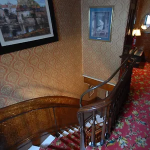 Hotel Manoir Sainte Genevieve
